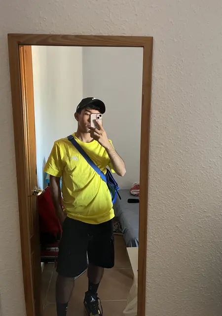 Sebastián из Малаги, мне 26, познакомлюсь для приятного времяпровождения