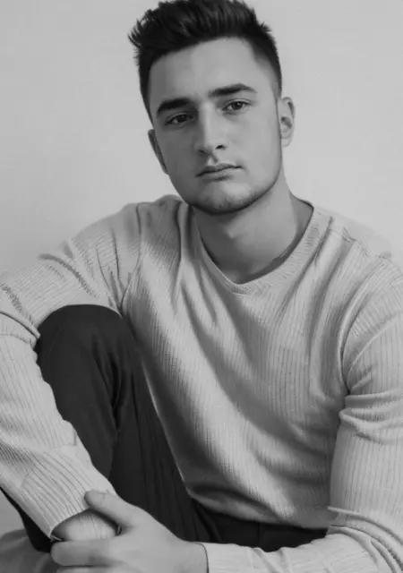 Я Михайло, 19, знакомлюсь на одну ночь в Самборе