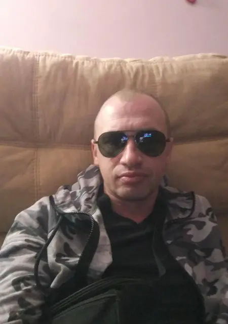 Володимир из Львова, ищу на сайте знакомства без обязательств