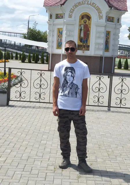 Сергей Д из Гомеля, мне 34, познакомлюсь для общения