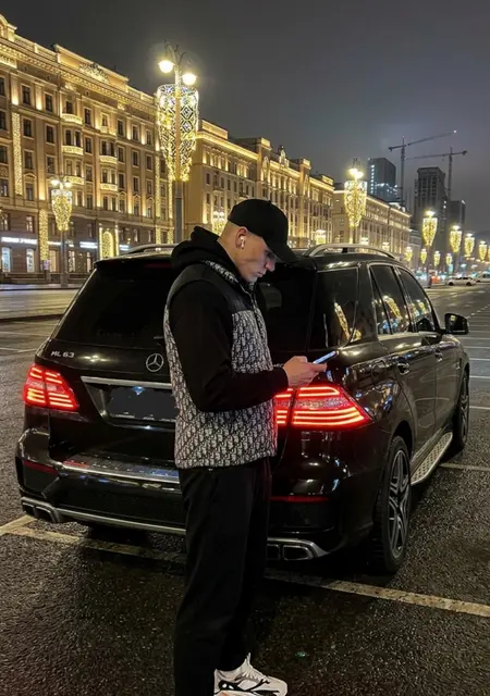 Арсен из Киева, мне 29, познакомлюсь для вирта