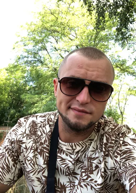 Я Віталій, 27 років з Харкова, шукаю знайомство для вірт