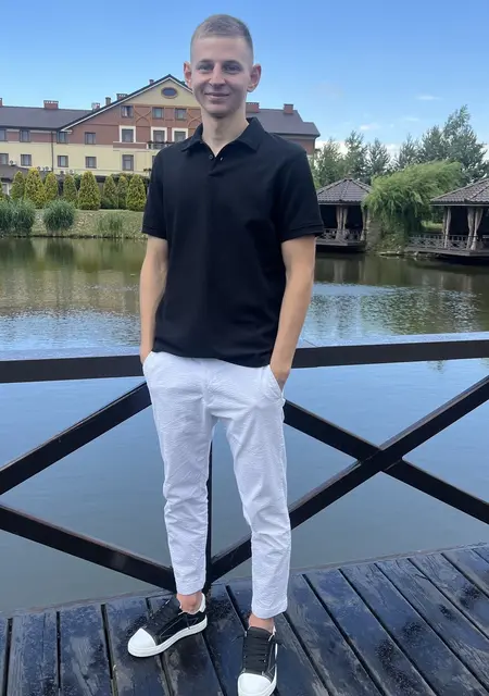 Я Дмитро, 21, знакомлюсь без обязательств в Львове