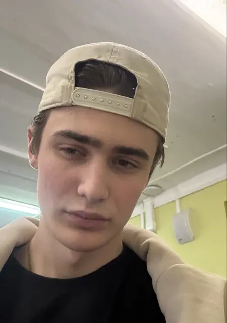 Иван из Амерсфорт, ищу на сайте знакомства без обязательств