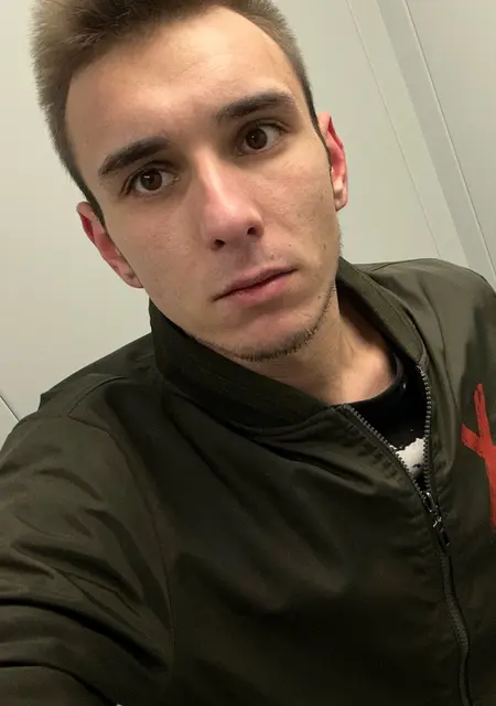 Я Тарас, 20 років, знайомлюсь без зобов'язань у Тернополі