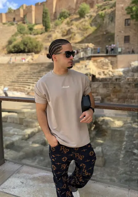 Marc de Málaga, tengo 23 años, listo para conocer para lío de una noche