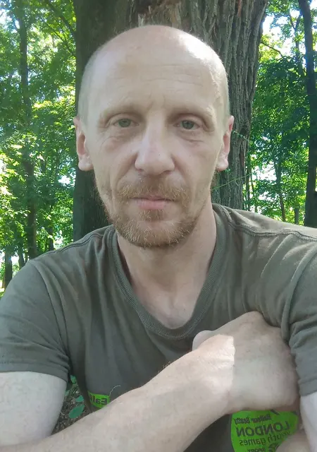 Я Андрей, 48 років з Харкова, шукаю знайомство для спілкування