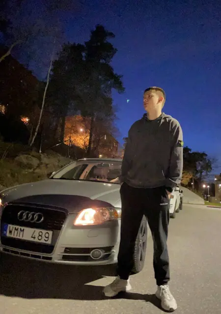 Максим из Познани, ищу на сайте знакомства на одну ночь