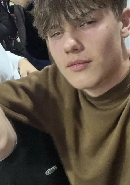 Philip из Вены, мне 19, познакомлюсь на одну ночь