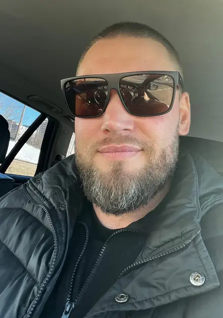 Я Виктор, 32, знакомлюсь для общения в Днепре