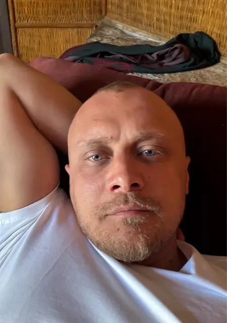 Я Evgenii, 34, знакомлюсь без обязательств в Кишинёве