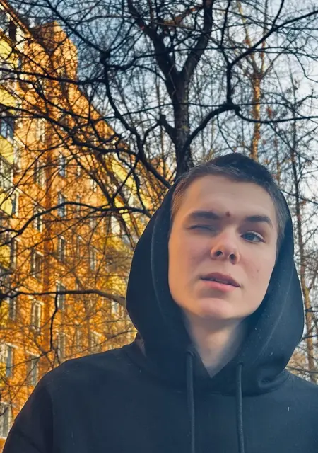 Егор из Амстердама, ищу на сайте знакомства на одну ночь