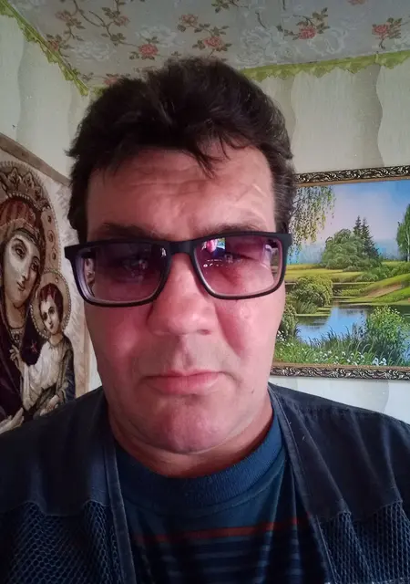 Валерий из Новопскова, ищу на сайте открытые отношения