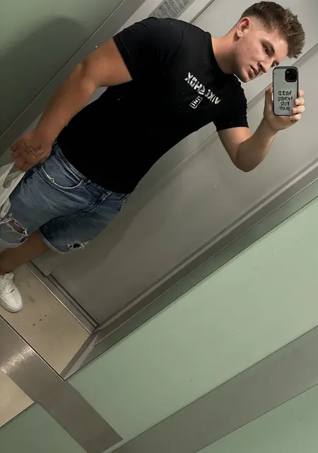 Daniel из Бухареста, ищу на сайте вирта