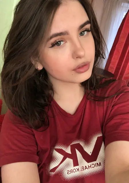 Я Taya, 19, из Люботина, ищу знакомство для вирта