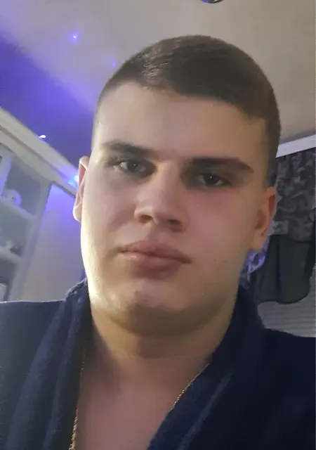 Богдан из Запорожья, мне 20, познакомлюсь без обязательств