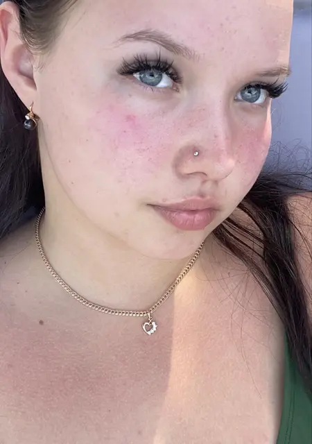 Дария из Киева, ищу на сайте приятное времяпровождение