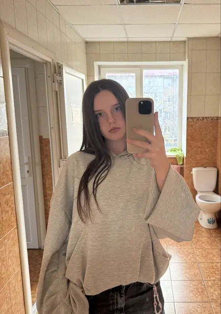 Я Даша, 18, знакомлюсь для приятного времяпровождения в Киеве