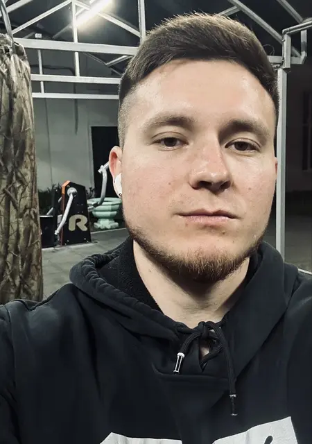 Я Егор, 28, знакомлюсь без обязательств в Тонипанди