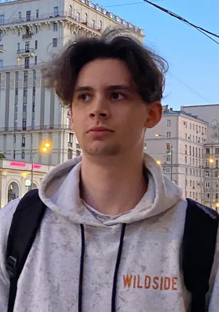 Я Иван, 20, из Энсхеде, ищу знакомства без обязательств