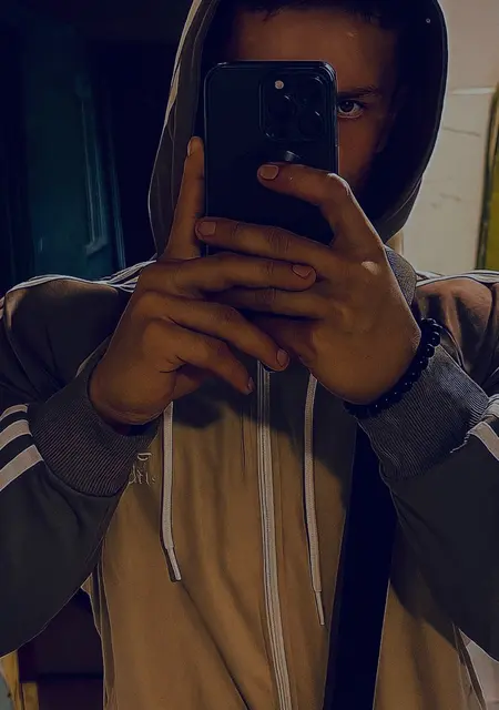 Я Радіон, 19 років, знайомлюсь без зобов'язань у Чернівцях