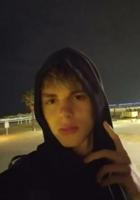 Vlad з Кам’янця-Подільського, шукаю на сайті знайомства на одну ніч