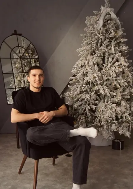 Андрей из Вены, ищу на сайте знакомства без обязательств