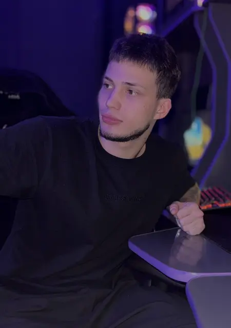 Тёма из Дюссельдорфа, мне 22, познакомлюсь для открытые отношения