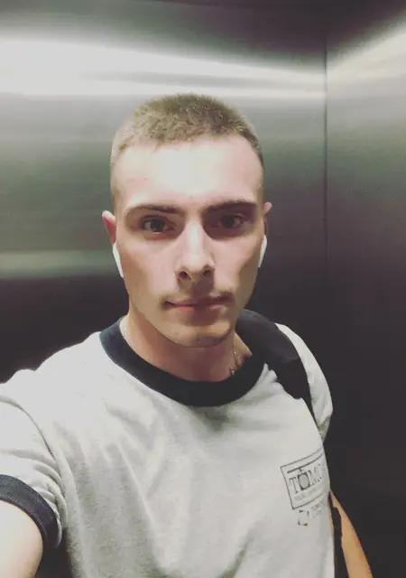 Я Євгеній, 27 років, знайомлюсь для вірт у Вінниця