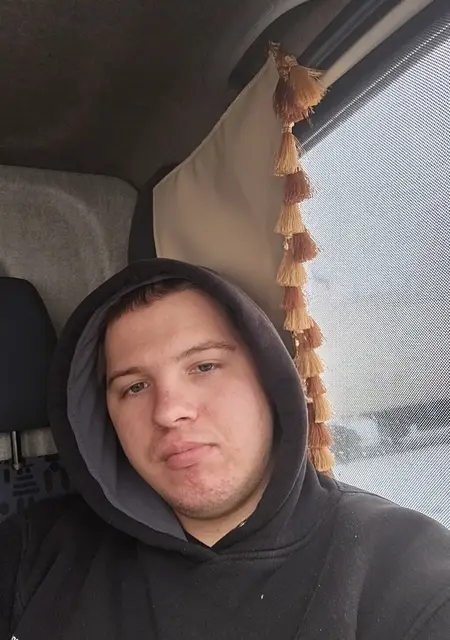 Я Данил, 23, из Энсхеде, ищу знакомства на одну ночь