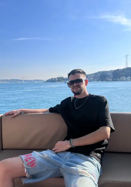 Я Flavius, 25, знакомлюсь для дружбы в Бухаресте