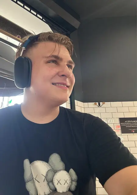 Я Яромир, 19, знакомлюсь для приятного времяпровождения в Ростове-на-Дону