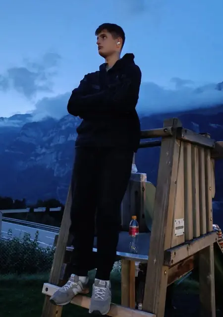 Я Arsenii, 20, из Охтирка, ищу знакомства без обязательств