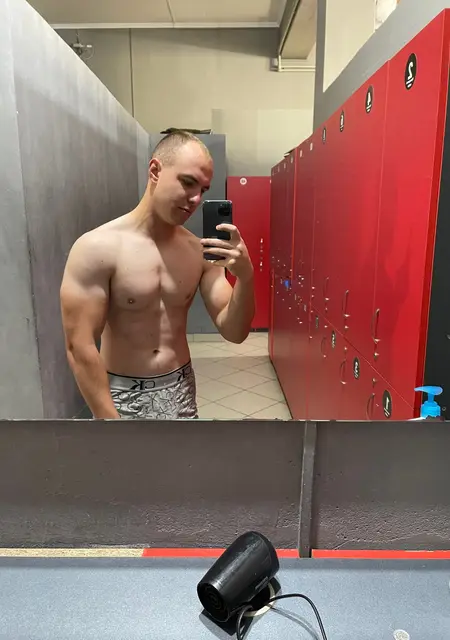 Я Діма, 25 років, знайомлюсь для приємного проведення часу у Бердичів