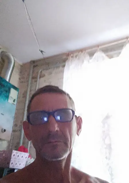 Вова из Мариуполя, мне 55, познакомлюсь на одну ночь