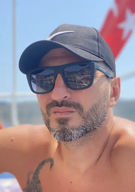 Я Aleksandr, 45, из Василькова, ищу знакомства без обязательств