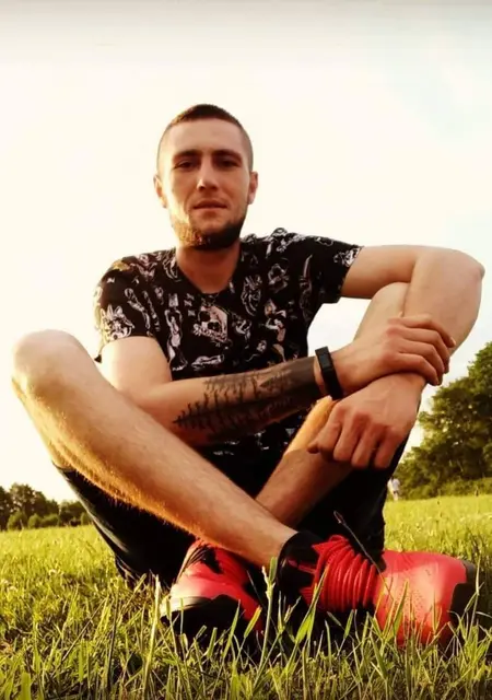 Саша из Запорожья, ищу на сайте знакомства на одну ночь