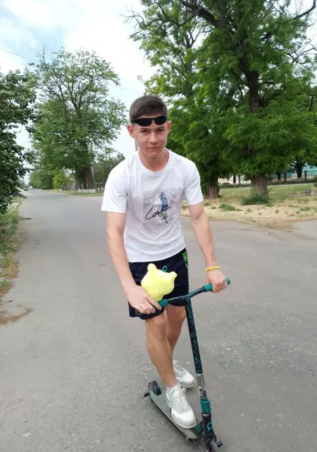 Я Александр, 19, знакомлюсь на одну ночь в Мелитополе