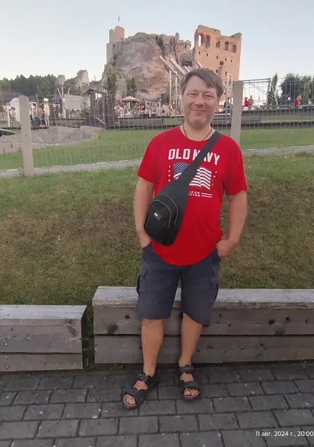 Oleg из Днепра, мне 42, познакомлюсь на одну ночь