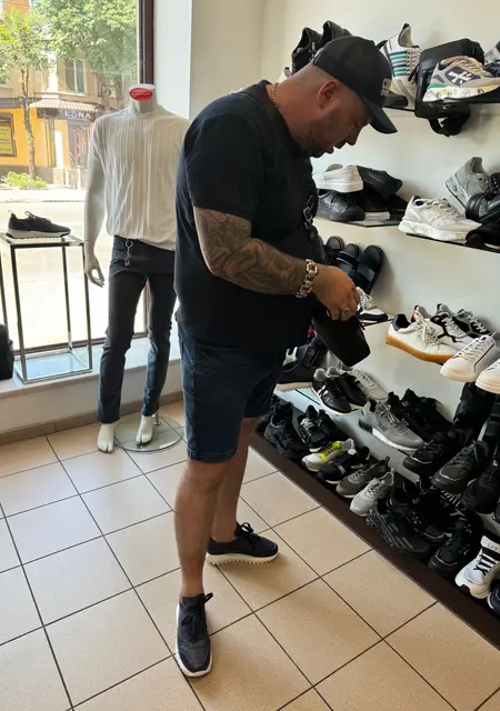 Vadim из Кривого Рога, мне 38, познакомлюсь для приятного времяпровождения