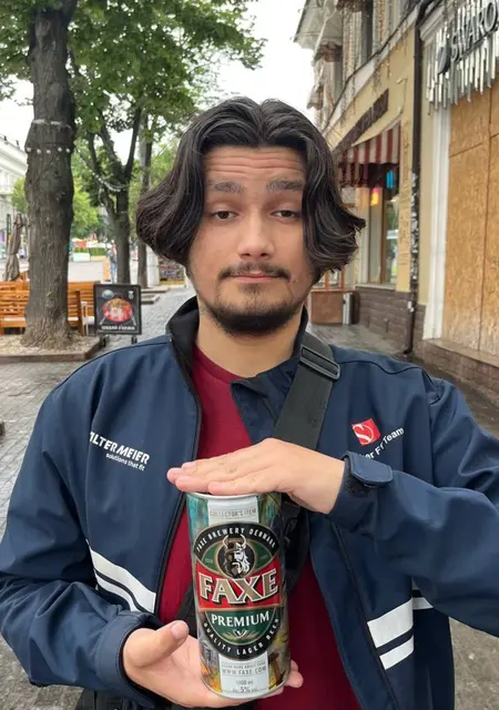 Я Денис, 21 років, знайомлюсь без зобов'язань у Одесі