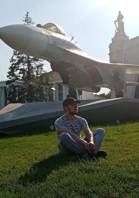 Serega из Москвы, мне 26, познакомлюсь для дружбы