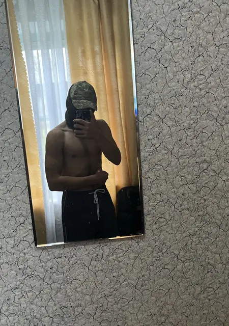 Я Діма, 18, знакомлюсь для вирта в Деражне