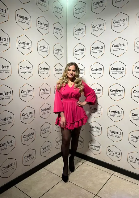 Елена из Амвросиевки, ищу на сайте знакомства без обязательств