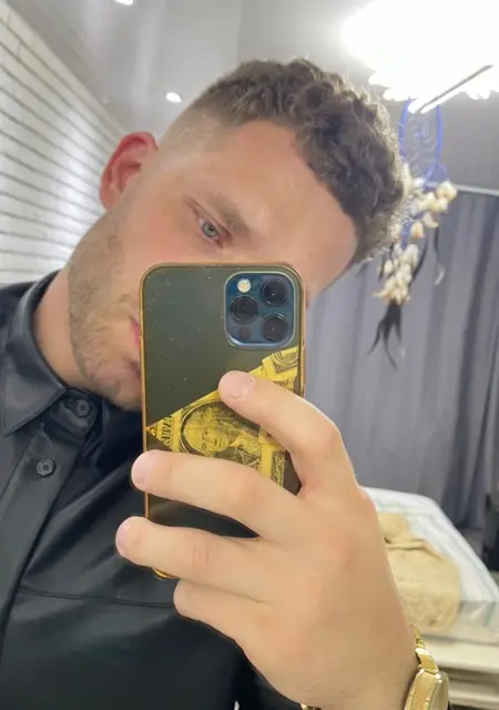 Кирилл из Алматы, мне 32, познакомлюсь для приятного времяпровождения