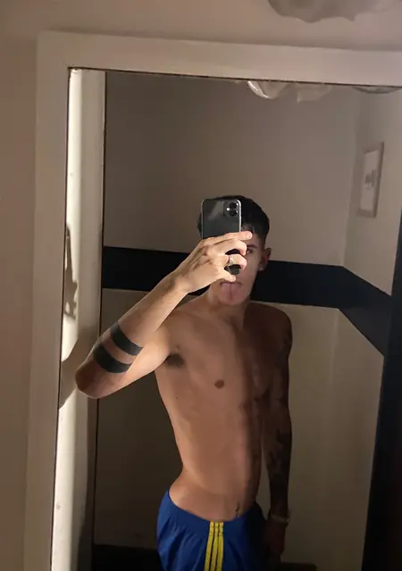 Felix из Буэнос-айреса, мне 20, познакомлюсь для вирта