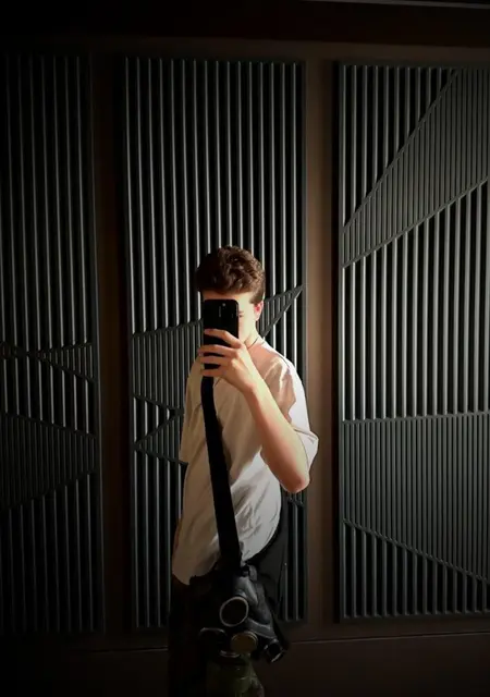 Тимур из Парижа, ищу на сайте знакомства без обязательств