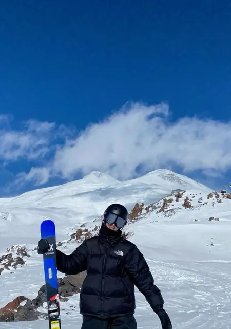 Я Костя, 20, из Днепра, ищу знакомство для постоянных отношений