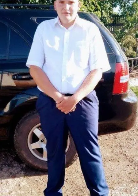 Я Хара Константин, 21, из Мариуполя, ищу знакомства без обязательств