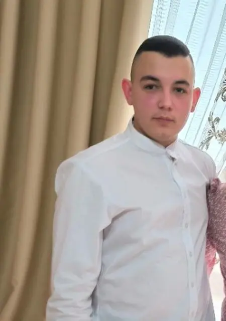 Василь из Луцка, мне 21, познакомлюсь для постоянных отношений